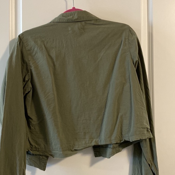 Jackson Rowe crop button up - Picture 5 of 5